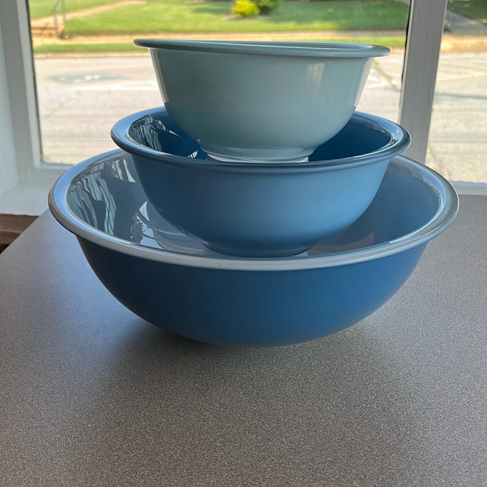 Pyrex Moody Blues Nesting Bowls (Set of 3)